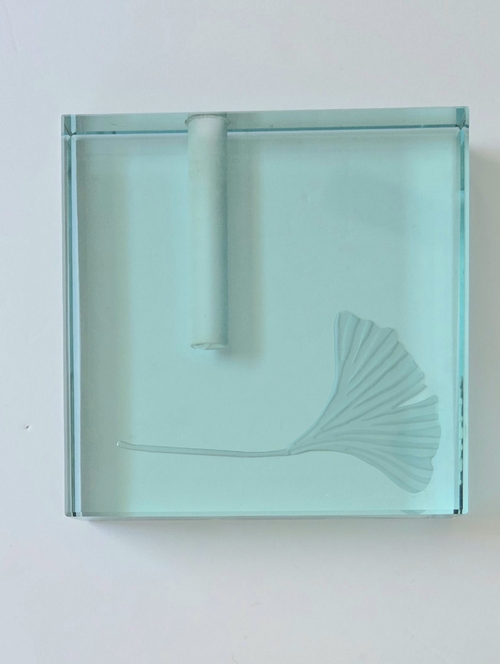 STEPHEN SCHLANSER ART GLASS BUD VASE WITH ETCHED GINKGO FLOWER, SIGNED, DATED